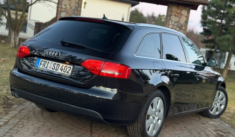 Audi A4 Avant full