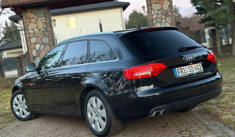 Audi A4 Avant full