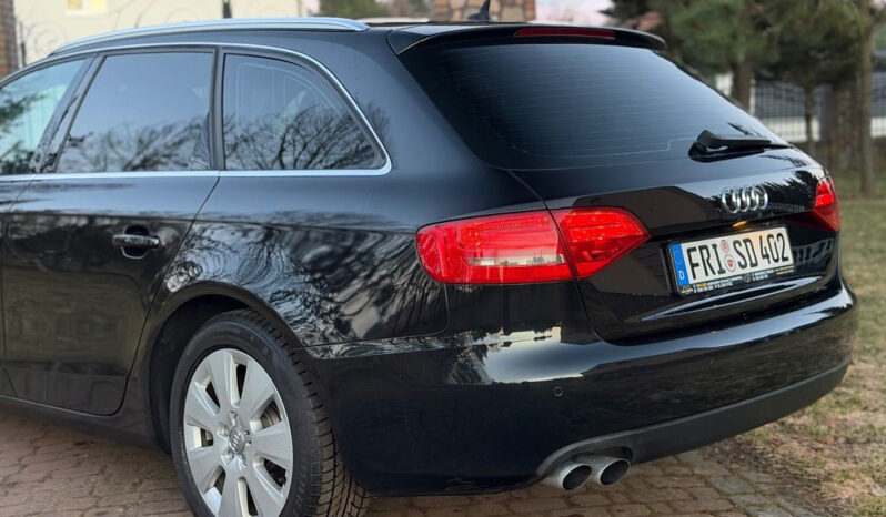 Audi A4 Avant full