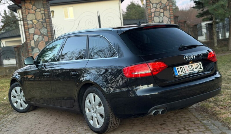 Audi A4 Avant full