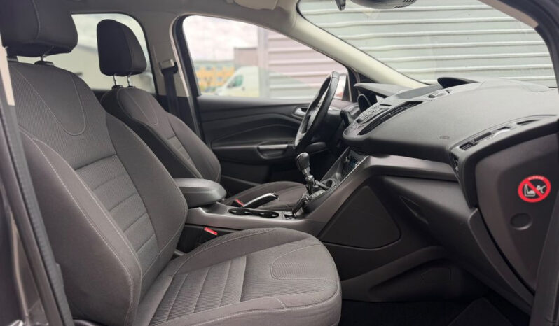 Ford Kuga 2.0 TDCi FWD Titanium full