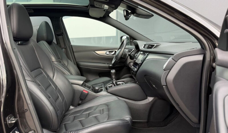 Nissan Qashqai 1.6 DIG-T Tekna+ full