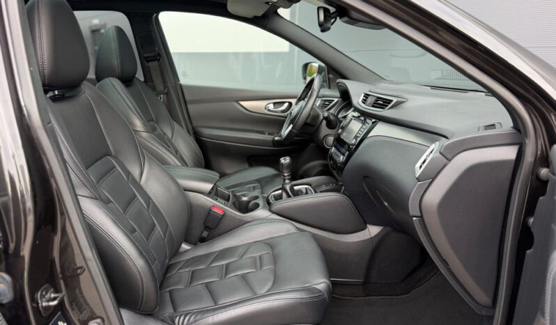 Nissan Qashqai 1.6 DIG-T Tekna+ full
