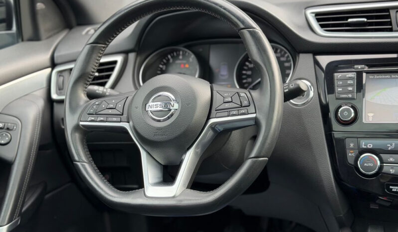 Nissan Qashqai 1.6 DIG-T Tekna+ full